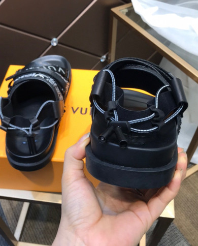 Louis  Vuitton  Slippers