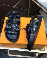 Louis  Vuitton  Slippers