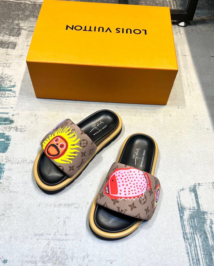 Louis  Vuitton couple style Slippers