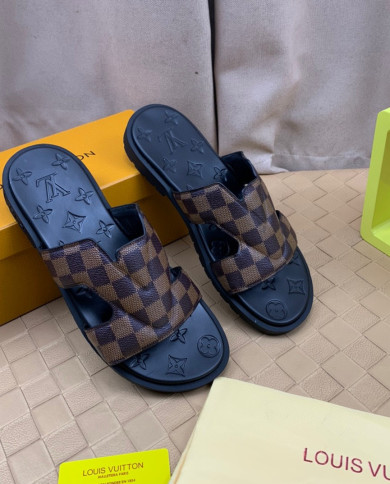 Louis  Vuitton  Slippers
