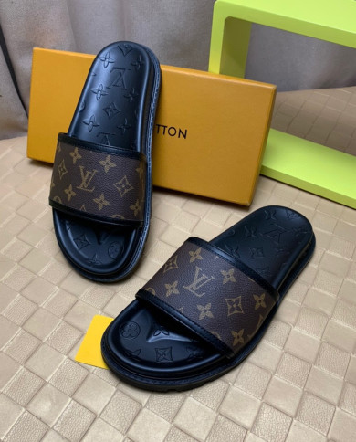 Louis  Vuitton  Slippers