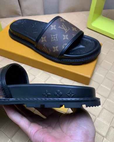 Louis  Vuitton  Slippers