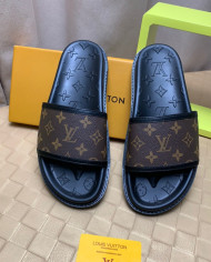 Louis  Vuitton  Slippers