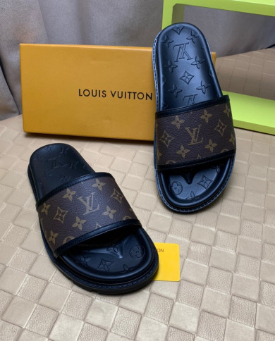Louis  Vuitton  Slippers
