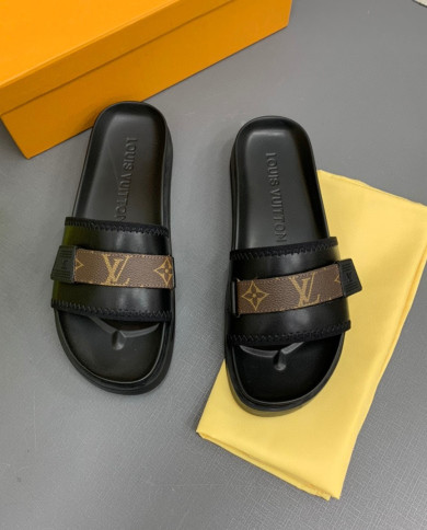 Louis  Vuitton  Slippers