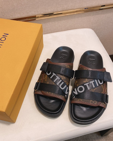 Louis  Vuitton  Slippers