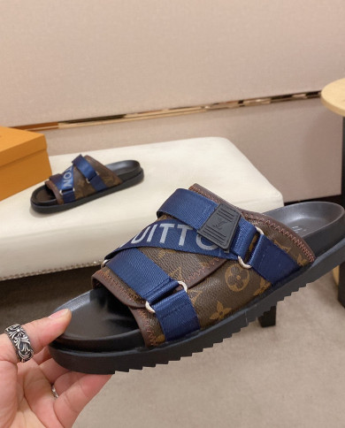 Louis  Vuitton  Slippers