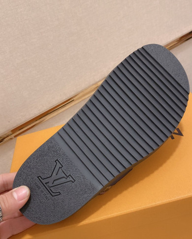 Louis  Vuitton  Slippers