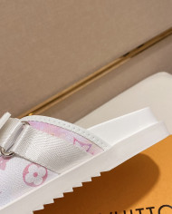 Louis  Vuitton  Slippers