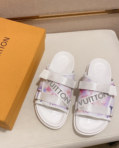 Louis  Vuitton  Slippers