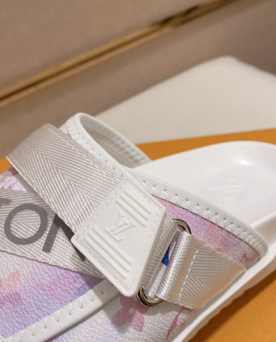 Louis  Vuitton  Slippers