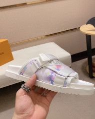 Louis  Vuitton  Slippers