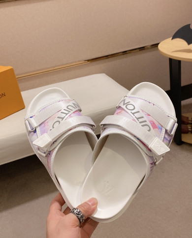 Louis  Vuitton  Slippers
