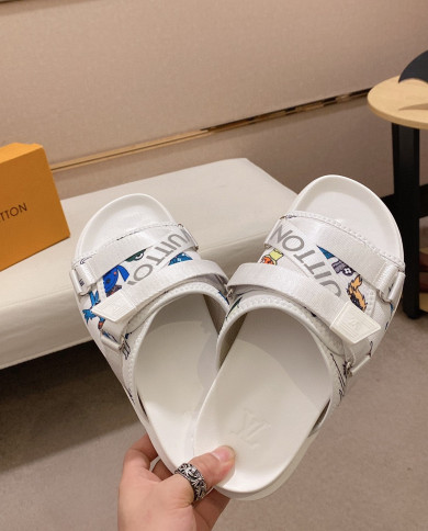 Louis  Vuitton  Slippers