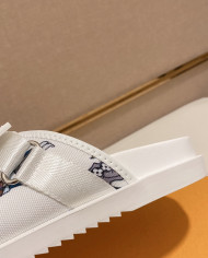 Louis  Vuitton  Slippers