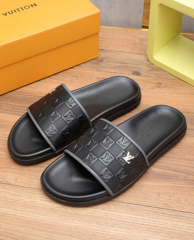 Louis  Vuitton  Slippers