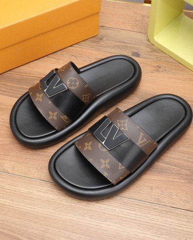 Louis  Vuitton  Slippers