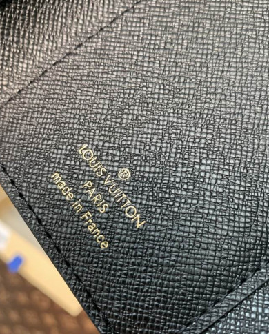 LV  Wallet