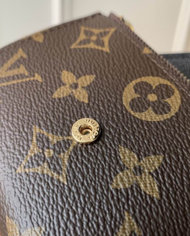 LV  Wallet