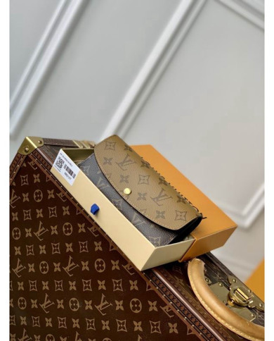 LV  Wallet