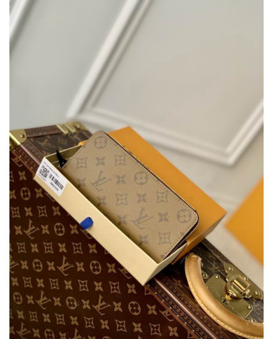 LV  Wallet