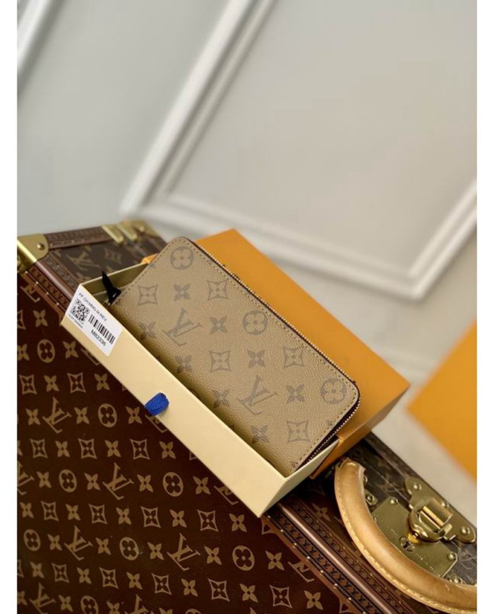 LV  Wallet