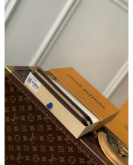 LV  Wallet