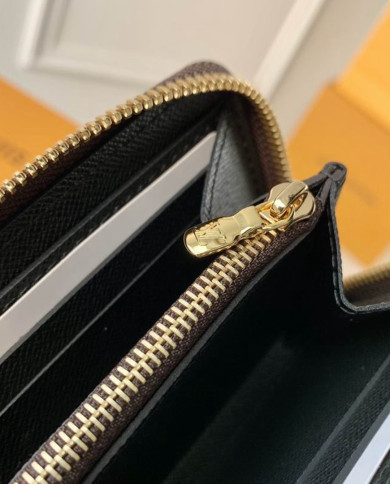 LV  Wallet