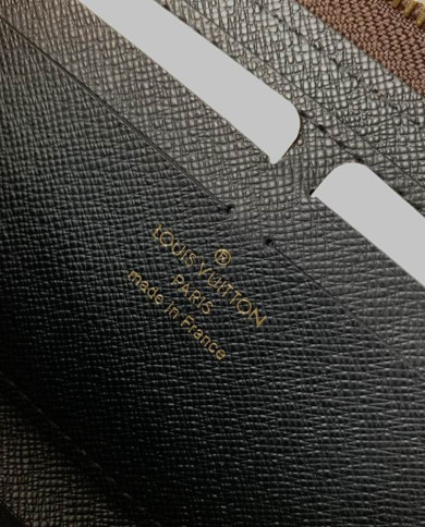 LV  Wallet