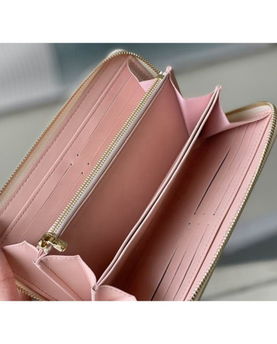 LV  Clea Wallet