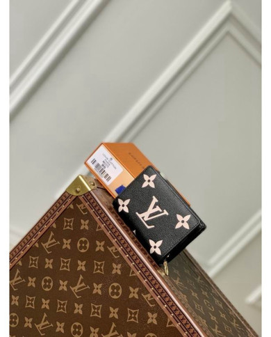 LV Clea  Wallet