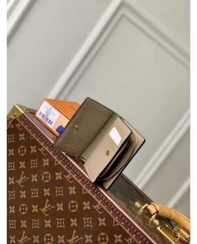 LV Clea  Wallet