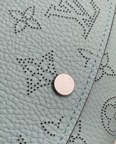 LV Iris Wallet