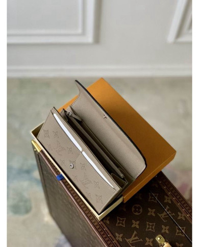 LV Iris Wallet