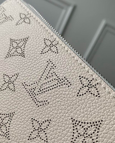 LV Zippy  Wallet