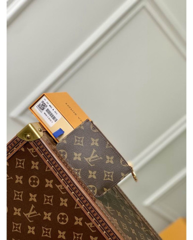 LV  Wallet