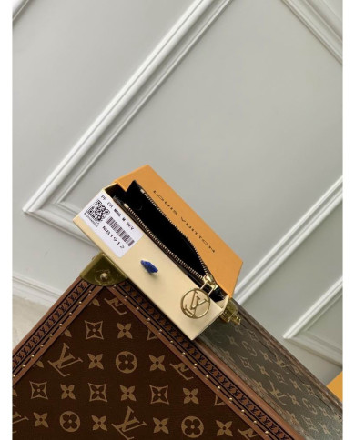 LV  Wallet