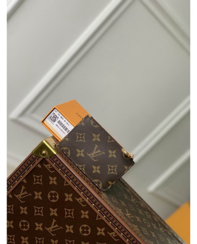 LV  Wallet