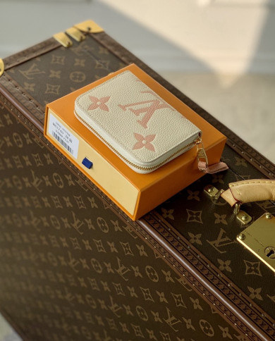 LV  Wallet