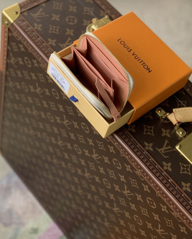 LV  Wallet