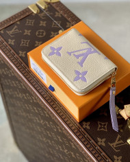 LV  Wallet