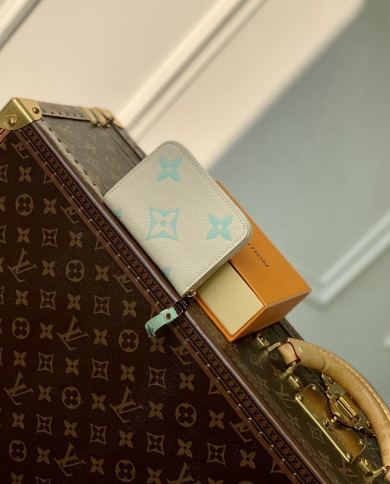 LV  Wallet