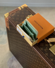 LV  Wallet
