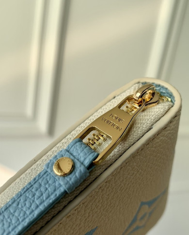 LV  Wallet