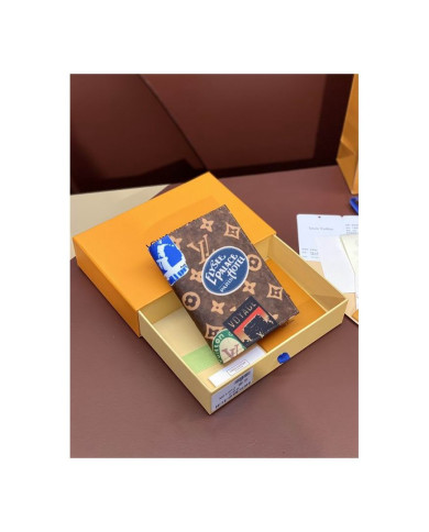LV  YG  Wallet