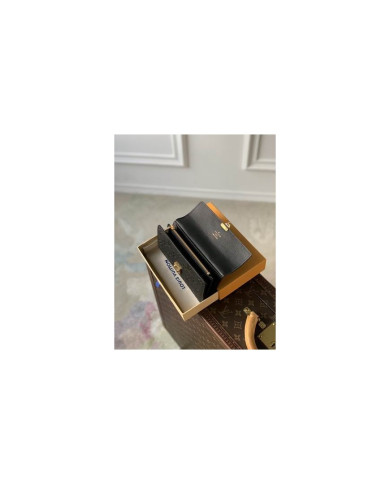 LV  Sara Metis  Wallet