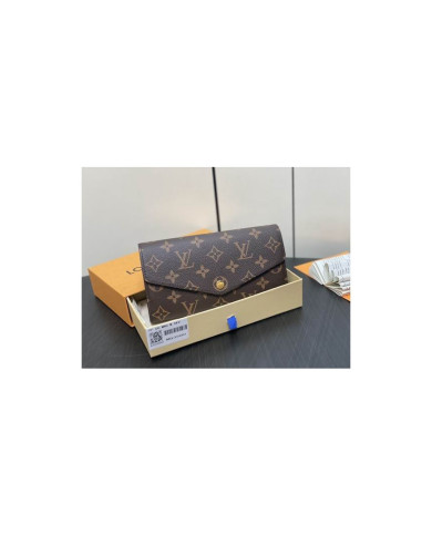 LV  Sarah Wallet