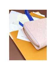 LV  YG  Wallet