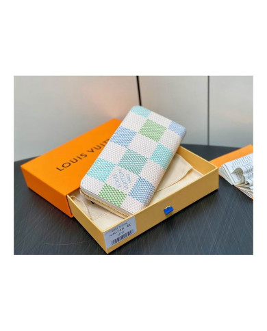 LV   Zippie Wallet