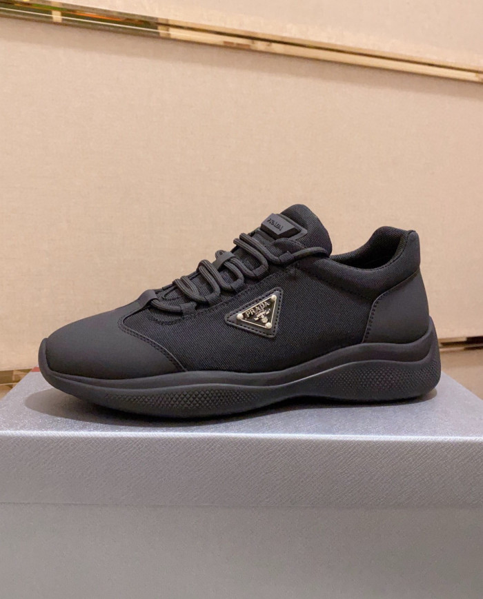 Casual shoes  simple and anti-slip